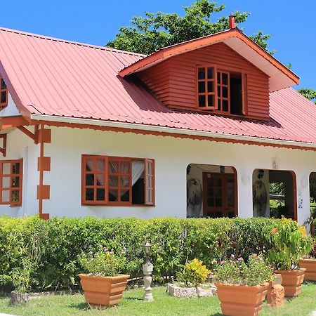 Veronic Self-Catering Guest House Isola di Isola di La Digue Esterno foto